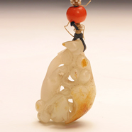 清 白玉浮雕玉蘭花插