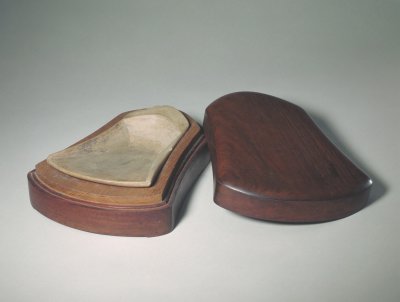 李顥款風字形硯