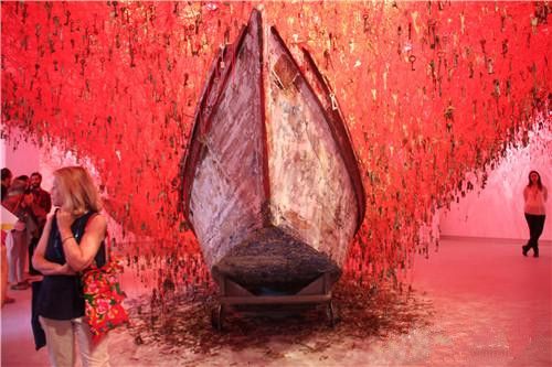 第56屆威尼斯雙年展國(guó)家館合集:全景下的藝術(shù)夢(mèng)幻世界