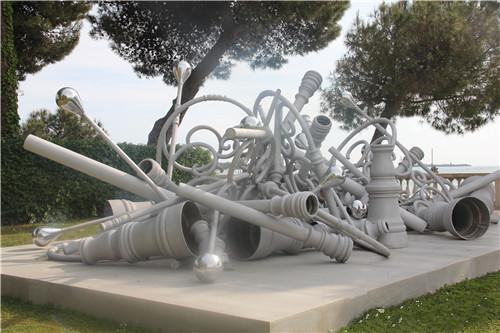 第56屆威尼斯雙年展國(guó)家館合集:全景下的藝術(shù)夢(mèng)幻世界