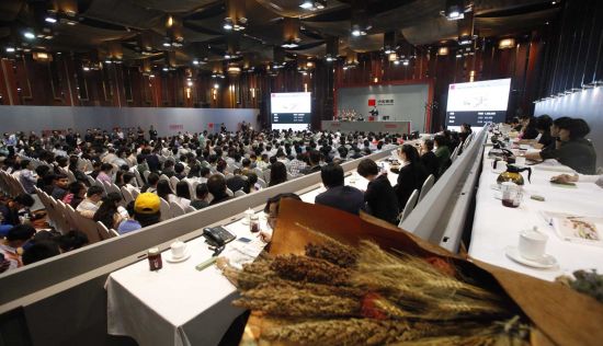 嘉德大觀：李可染《井岡山》1.265億元成交