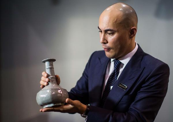 中國(guó)會(huì)不會(huì)也像日本一樣面臨藝術(shù)市場(chǎng)大崩盤?