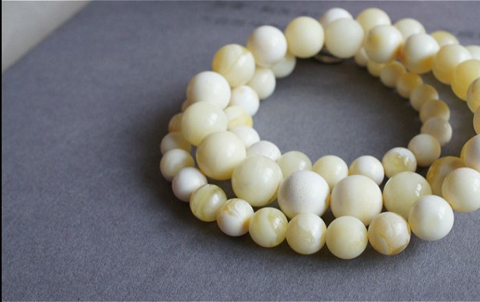 分清琥珀產(chǎn)地 讓收藏更有價(jià)值