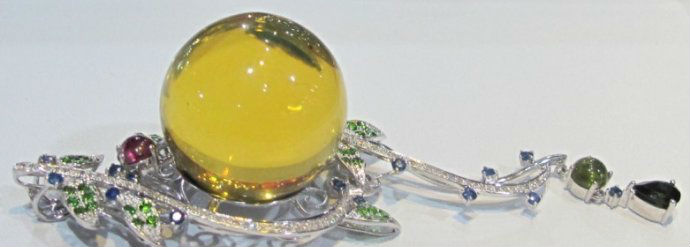 分清琥珀產(chǎn)地 讓收藏更有價(jià)值