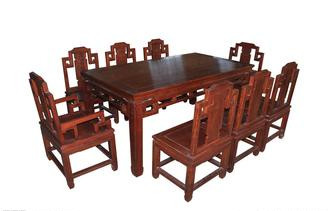 紅木家具企業甩賣存貨