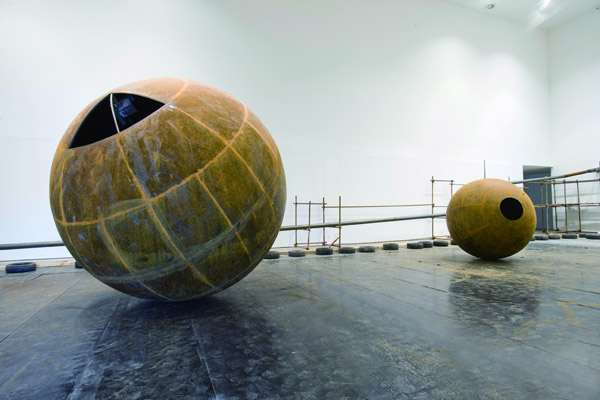 隋建國 盲人摸像