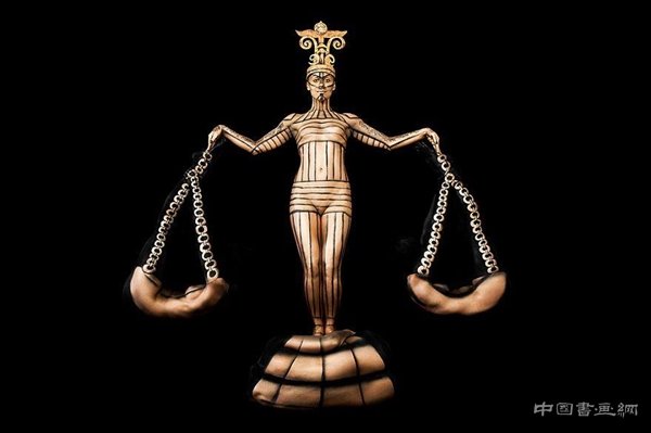 藝術家全裸扮十二星座：效果驚艷！