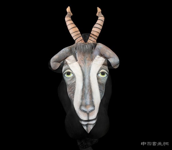 藝術家全裸扮十二星座：效果驚艷！