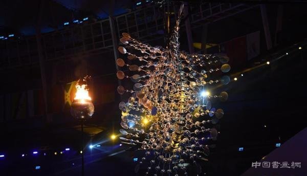 這件美炸天的奧運火炬,靈感竟源自設(shè)計師的倉庫保管員經(jīng)歷