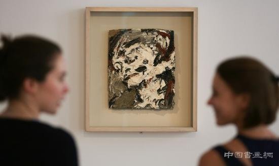 想致敬大衛(wèi)·鮑伊？花七百萬英鎊去買那張巴斯奎特！