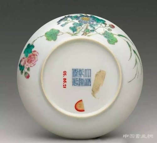 中國嘉德2017春拍精品預覽,巧繪珍窯若寫生——記清乾隆粉彩過枝芙蓉花蜻蜓