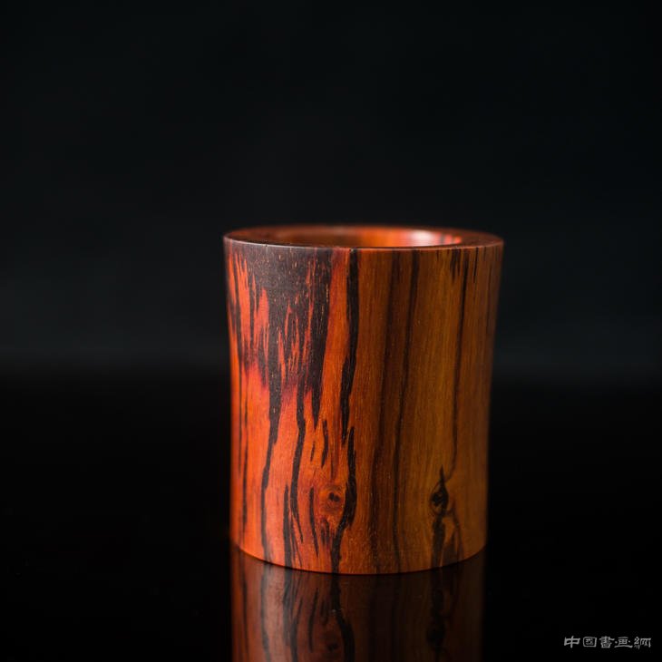 紫檀金星老料海棠筆筒