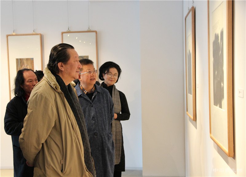 儒雅的藝術(shù)一家——“曾來德、李瓊珍、曾珍迎春書畫展”在朗禾空間開幕