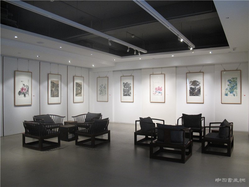 儒雅的藝術(shù)一家——“曾來德、李瓊珍、曾珍迎春書畫展”在朗禾空間開幕