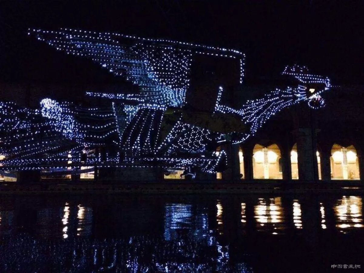 徐冰：用“蜻蜓之眼”展開“世界圖像”