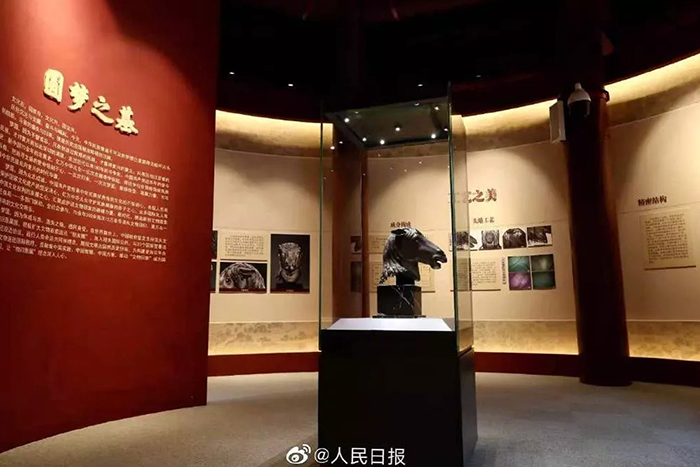 海外漂泊160年馬首銅像回歸圓明園于正覺寺展出