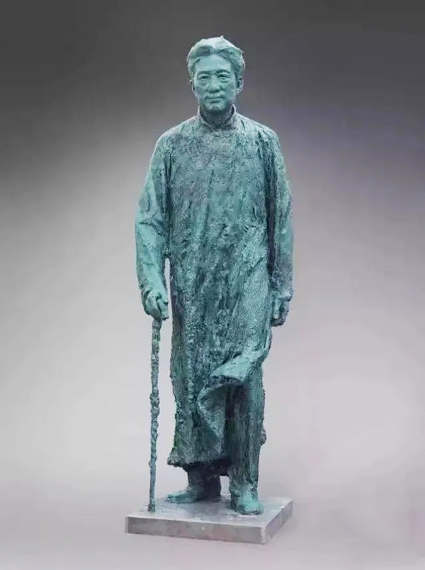 《徐悲鴻立像》（鑄銅）