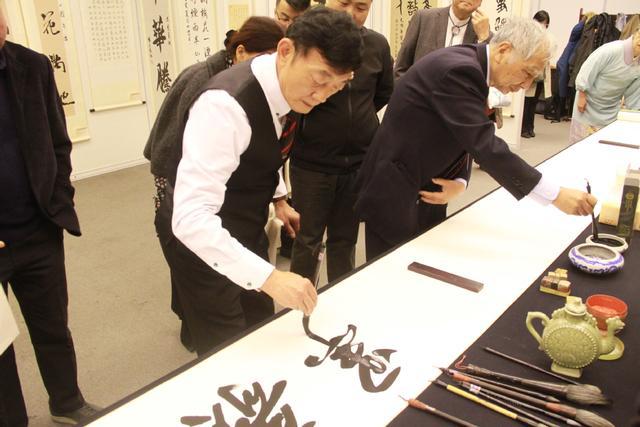 胡濱出席紀念北京-東京締結友好城市40周年暨北京-東京民間友好書法展開幕式