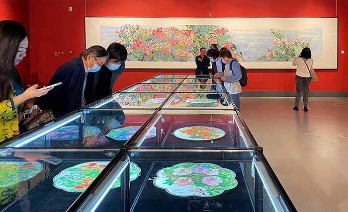 百花齊奏交響樂 爛漫芬芳?xì)廛幇海汗鶎Q的花鳥畫藝術(shù)