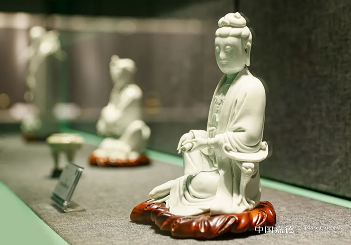 鳴鶴清賞:鳴鶴雅集十五周年藏品展在嘉德藝術中心開幕