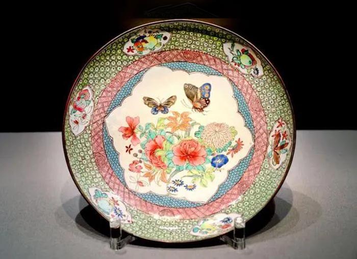 洋瓷與華彩:香港中文大學文物館藏廣琺瑯特展 見證不同文明間的交往與對話