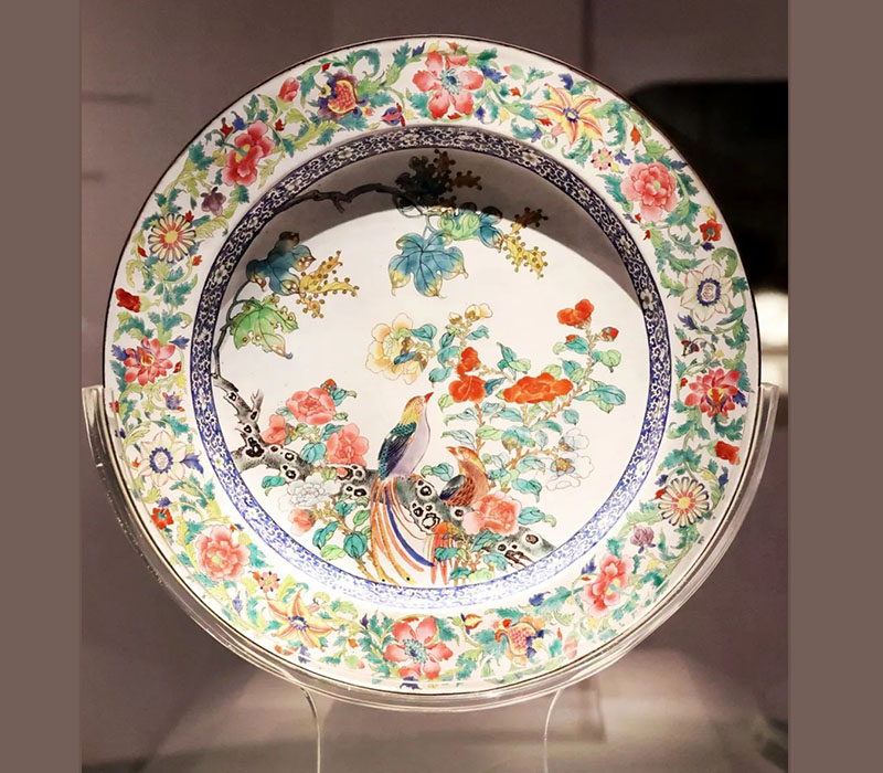 洋瓷與華彩:香港中文大學文物館藏廣琺瑯特展 見證不同文明間的交往與對話